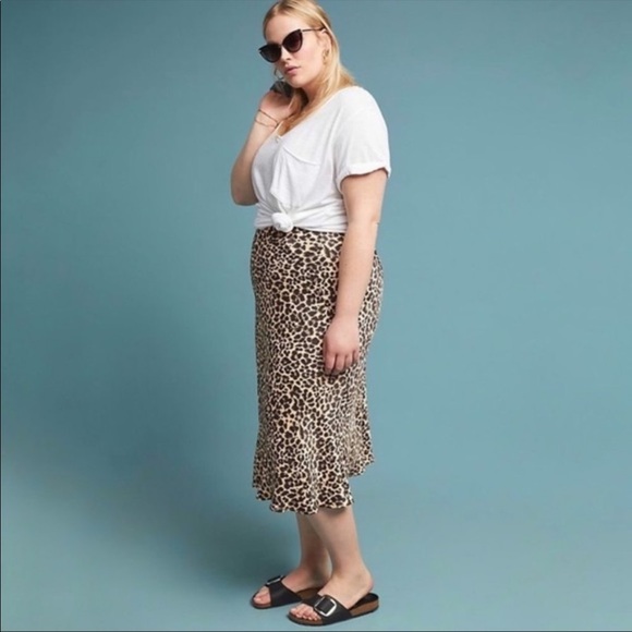 Anthropologie Dresses & Skirts - Anthropologie satin leopard midi skirt
